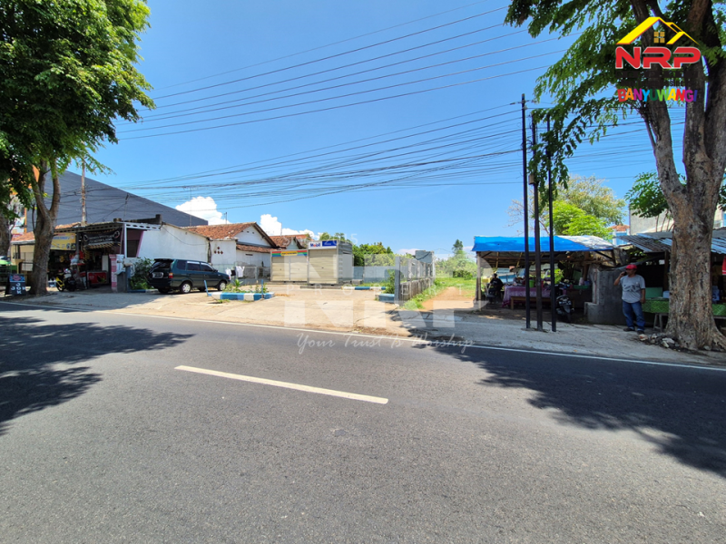 Dijual Tanah Prospek di tepi Jl. MH Thamrin - Banyuwangi  Dijual Tanah Prospek di tepi Jl. MH Thamrin - Banyuwangi  Dijual Tanah Prospek di tepi Jl. MH Thamrin - Banyuwangi&nbsp;
Cocok untuk pembukaan cluster baru, kompleks ruko, Gudang dll&nbsp;

Luas Tanah : 1500 NRP BANYUWANGI