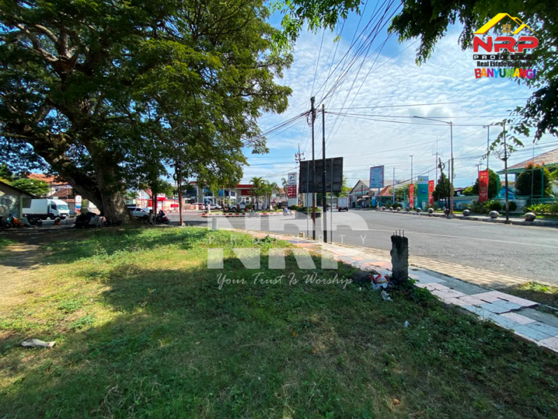 Dijual Tanah Prospek Siap Bangun di Banyuwangi Kota  Dijual Tanah Prospek Siap Bangun di Banyuwangi Kota  Dijual Tanah Prospek Siap Bangun di Banyuwangi Kota&nbsp;
Terletak di Pusat Kota, Kawasan Bisnis Aktif di Kota Banyuwangi
Dekat dengan pasar besar NRP BANYUWANGI