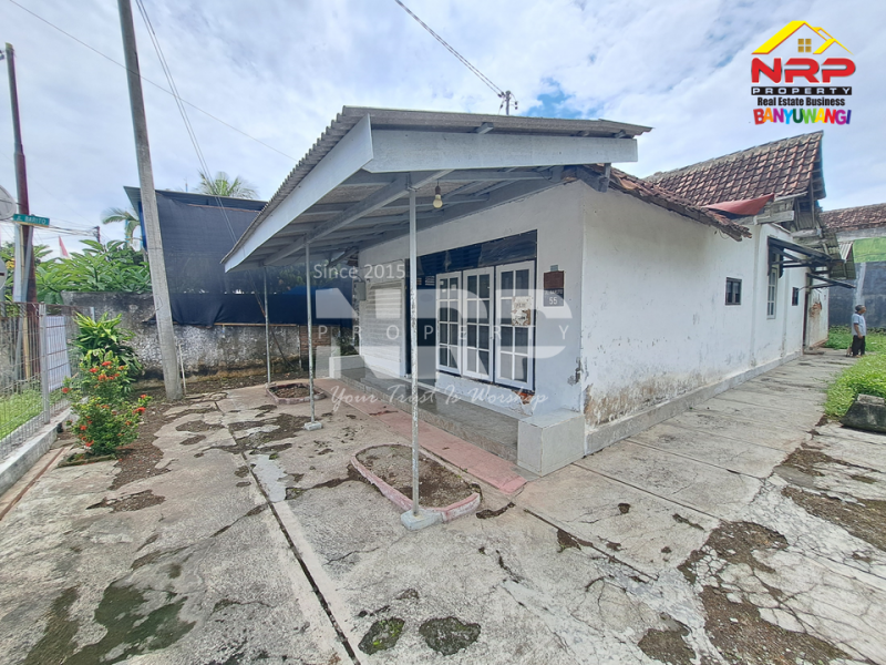 DIJUAL TANAH & RUMAH KLASIK DI PENGANJURAN BANYUWANGI DIJUAL TANAH & RUMAH KLASIK DI PENGANJURAN BANYUWANGI DIJUAL TANAH & RUMAH KLASIK DI PENGANJURAN BANYUWANGI
Rumah bergaya klasik di atas tanah luas, berada di kawasan tenang dan nyaman di pusat NRP BANYUWANGI