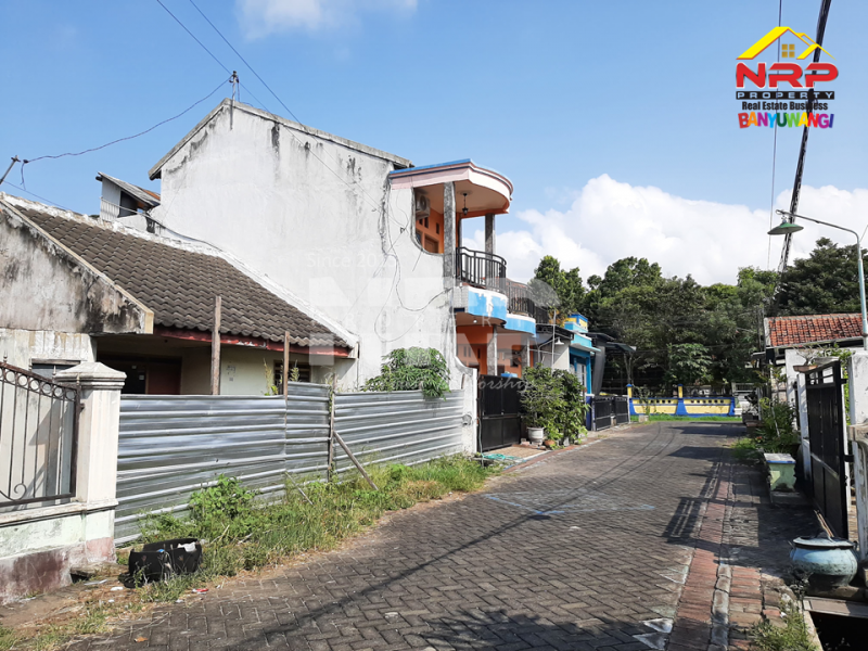 Dijual Tanah Sangat Murah Bonus Bangunan di Tengah Kota Banyuwangi  Dijual Tanah Sangat Murah Bonus Bangunan di Tengah Kota Banyuwangi  Dijual Tanah Sangat Murah Bonus Bangunan di Tengah Kota Banyuwangi&nbsp;
Lokasi sangat nyaman dan cocok untuk tempat tinggal, Bebas Banjir Dekat dengan Kampus NRP BANYUWANGI