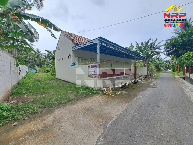 Dijual Tanah Siap Bangun 300 Meter dari Jl. Utama Dadapan - Banyuwangi  Dijual tanah 100 jutaan di Dadapan Banyuwangi  Dijual Tanah Siap Bangun 300 Meter dari Jl. Utama Dadapan - Banyuwangi&nbsp;
Cocok untuk hunian atau investasi jangka panjang

Luas Tanah 164 NRP BANYUWANGI