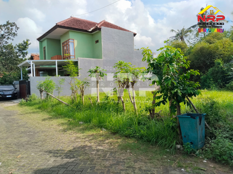 Dijual Tanah Siap Bangun di Belakang Stadion Diponegoro Banyuwangi Dijual Tanah Siap Bangun di Belakang Stadion Banyuwangi Kota  Dijual Tanah Siap Bangun di Belakang Stadion Diponegoro Banyuwangi
Lokasi Sangat Strategis di Pusat Kota Banyuwangi
Cocok Untuk Ruang Usaha, Rumah Kos, NRP BANYUWANGI