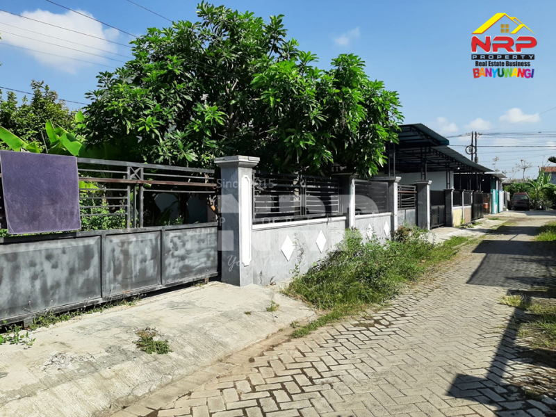 Dijual Tanah Siap Bangun di  Karangrejo - Banyuwangi  Dijual Tanah Siap Bangun di  Karangrejo - Banyuwangi  Dijual Tanah Siap Bangun di&nbsp; Karangrejo - Banyuwangi&nbsp;
Tanah kavling di Tengah Kota Banyuwangi, Dekat dengan Klenteng dan Pasar Banyuwangi
Sudar ada NRP BANYUWANGI