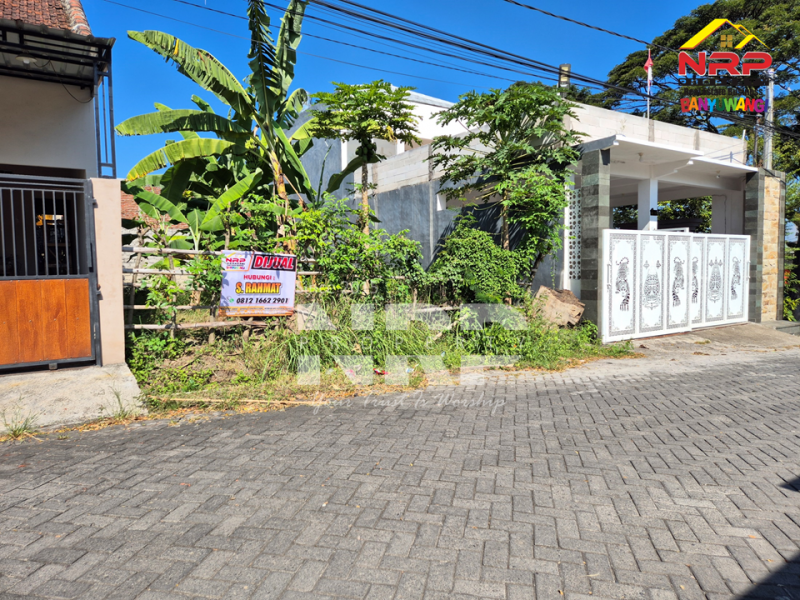 Dijual Tanah siap bangun di Kebalenan Banyuwangi  Dijual Tanah siap bangun di Kebalenan Banyuwangi  Dijual Tanah siap bangun di Kebalenan Banyuwangi&nbsp;
Berada di kawasan perumahan, akses jalan 2 mobil, lingkungan nyaman dan masih asri.&nbsp;

Luas Tanah NRP BANYUWANGI
