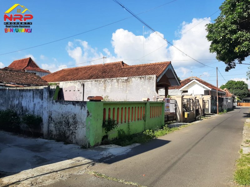 Dijual Tanah Strategis 30 meter dari JL. A. YANI Banyuwangi Dijual Tanah Strategis 30 meter dari JL. A. YANI Banyuwangi Dijual Tanah Strategis 30 meter dari JL. A. YANI Banyuwangi
Terletak di Pusat Kota Banyuwangi ( Sebrang Kantor Kecamatan Banyuwangi )
Sangat Cocok Untuk NRP BANYUWANGI