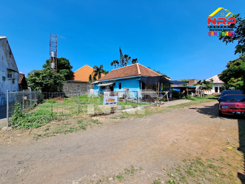 Dijual Tanah Strategis 70 Meter dari Jl. Yos Sudarso - Banyuwangi  Dijual Tanah Strategis 70 Meter dari Jl. Yos Sudarso - Banyuwangi  Dijual Tanah Strategis 70 Meter dari Jl. Yos Sudarso - Banyuwangi&nbsp;
Posisi hook 2 Akses Jln, bisa roda 2 dan roda 4
Belakang Chery house cafe, Selatan NRP BANYUWANGI