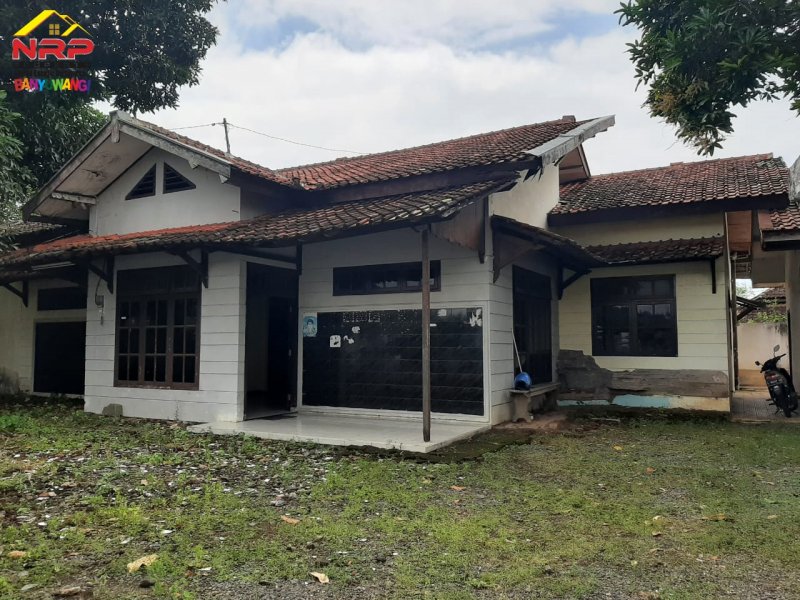 Dijual Tanah Strategis Bonus Bangunan di Jl. Brawijaya - Banyuwangi Dijual Tanah Strategis Bonus Bangunan di Jl. Brawijaya - Banyuwangi Dijual Tanah Strategis Bonus Bangunan di Jl. Brawijaya - Banyuwangi
Premium Location di Posat Kota Banyuwangi
Dekat dengan Fasilitas Pendidikan, NRP BANYUWANGI