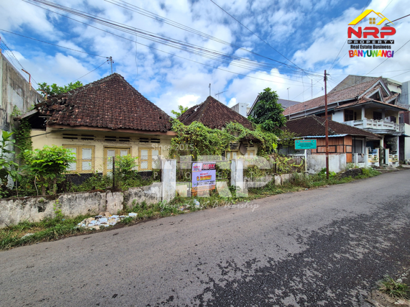 Dijual Tanah Strategis di Rogojampi - Banyuwangi  Dijual Tanah Strategis di Rogojampi - Banyuwangi  Dijual Tanah Strategis di Rogojampi - Banyuwangi&nbsp;
Terletak 100 meter dari Jl. raya rogojampi , kawasan bisnis dan centra kuliner di NRP BANYUWANGI