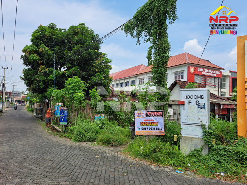 Dijual Tanah Strategis Di Tepi Jalan Brawijaya Banyuwangi Dijual Tanah Strategis Di Tepi Jalan Brawijaya Banyuwangi Dijual Tanah Strategis Di Tepi Jalan Brawijaya Banyuwangi
Lokasi Di Ruas Jalan Double W Brawijaya Banyuwangi
Dekat dengan fasilitas pendidikan, perbelanjaan, NRP BANYUWANGI