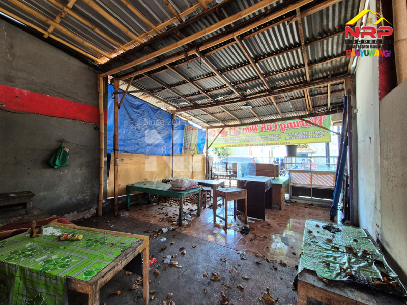 Dijual Tanah Strategis ditepi Jl. Kapten Ilyas - Banyuwangi  Dijual Tanah Strategis ditepi Jl. Kapten Ilyas - Banyuwangi  Dijual Tanah Strategis ditepi Jl. Kapten Ilyas - Bwi
Sangat cocok untuk Hunian maupun Ruang Usaha
Terletak di Kawasan bisnis aktif, dekat fasilitas NRP BANYUWANGI