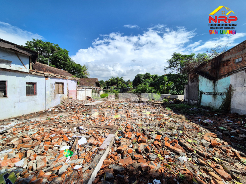 Dijual Tanah  Strategis Tepi Jalan Jl. S. Parman - Banyuwangi Dijual Tanah  Strategis Tepi Jalan Jl. S. Parman - Banyuwangi Dijual Tanah&nbsp; Strategis Tepi Jalan Jl. S. Parman - Banyuwangi
Cocok Untuk Dibangun Resto/Cafe,&nbsp; Perbankkan, Perkantoran, Dealer, Showroom dan Usaha NRP BANYUWANGI