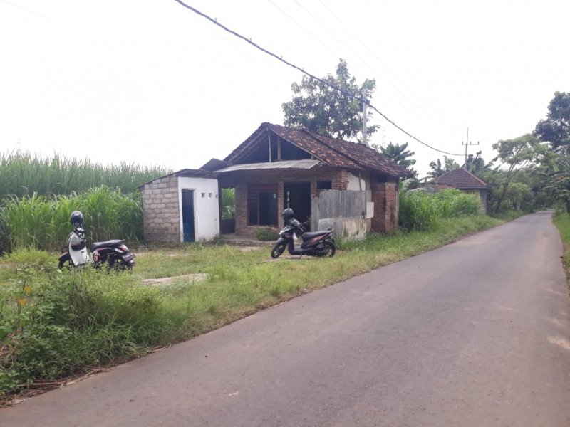 Dijual Tanah Strategis Tepi Jalan Kalipuro - Banyuwangi Dijual Tanah Strategis Tepi Jalan Kalipuro - Banyuwangi Dijual Tanah Strategis Tepi Jalan Kalipuro - Banyuwangi
Cocok Untuk Pertokoan dan Ruang Usaha

Luas Tanah : 153 m2
Dimensi : -/+ Lebar 22 x 7 NRP BANYUWANGI