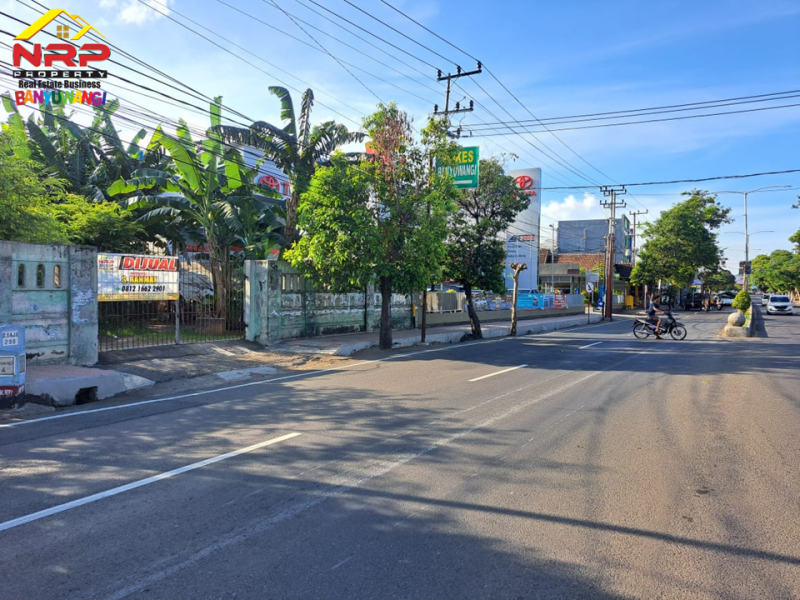 Dijual Tanah Strategis Tepi Jalan S. Parman Banyuwangi.  Dijual Tanah Strategis Tepi Jalan S. Parman Banyuwangi.  Dijual Tanah Strategis Tepi Jalan S. Parman Banyuwangi.
Dekat dengan Hotel Santika Banyuwangi, Terletak di Area Perumahan Elit Gardenia, Kawasan Bisnis dan NRP BANYUWANGI