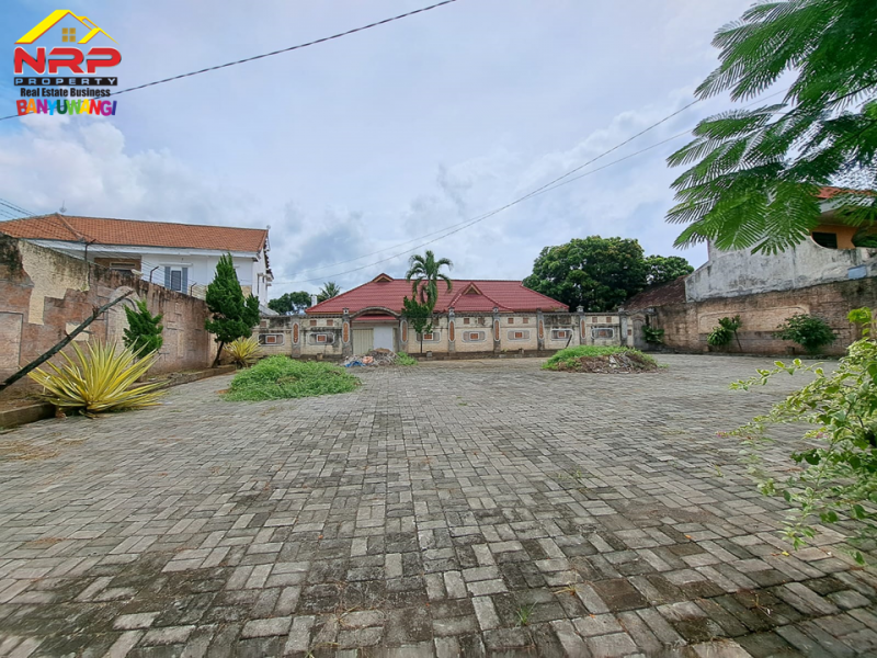 Dijual Tanah Strategis Tepi Jalan S. Parman Banyuwangi.  Dijual Tanah Strategis Tepi Jalan S. Parman Banyuwangi.  Dijual Tanah Strategis Tepi Jalan S. Parman Banyuwangi.&nbsp;
Dekat dengan Hotel Santika Banyuwangi, Terletak di Kawasan Bisnis dan Pertokoan.
Depan Terminal NRP BANYUWANGI