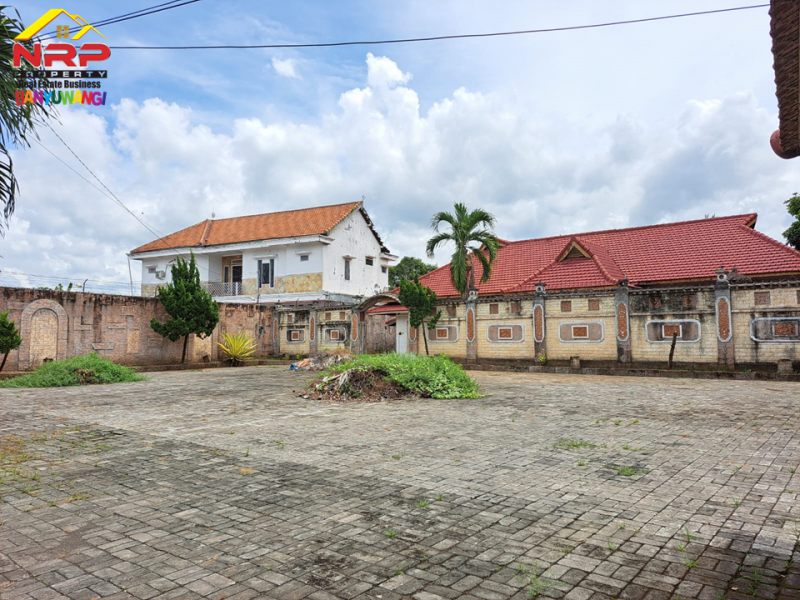 Dijual Tanah Strategis Tepi Jalan S. Parman Banyuwangi.  Dijual Tanah Strategis Tepi Jalan S. Parman Banyuwangi.  Dijual Tanah Strategis Tepi Jalan S. Parman Banyuwangi.&nbsp;
Dekat dengan Hotel Santika Banyuwangi, Terletak di Kawasan Bisnis dan Pertokoan.
Depan Terminal NRP BANYUWANGI