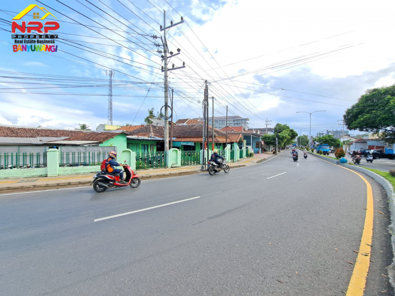 Dijual Tanah Strategis Tepi Jalan S. Parman Banyuwangi.  Dijual Tanah Strategis Tepi Jalan S. Parman Banyuwangi.  Dijual Tanah Strategis Tepi Jalan S. Parman Banyuwangi.&nbsp;
Bersebelahan dengan Hotel Santika Banyuwangi&nbsp;
Terletak di Kawasan Bisnis dan Pertokoan NRP BANYUWANGI