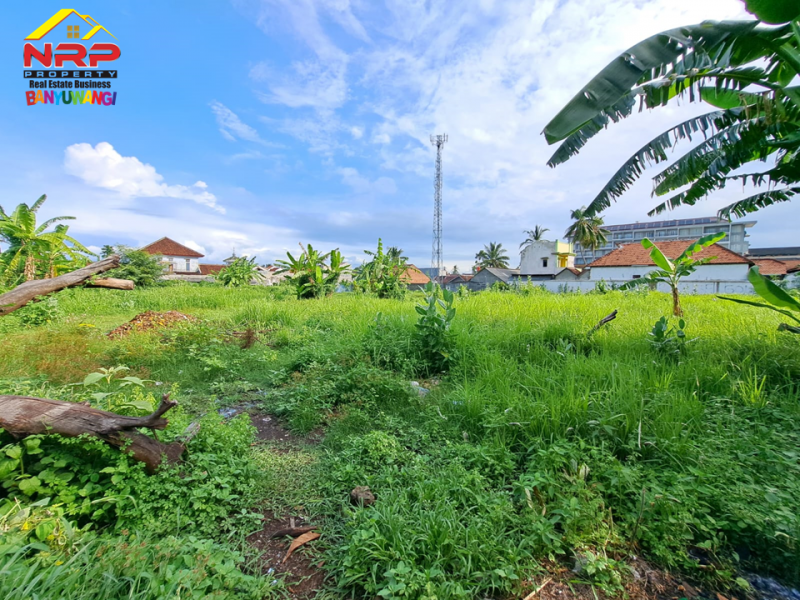 Dijual Tanah Strategis Tepi Jalan S. Parman Banyuwangi.  Dijual Tanah Strategis Tepi Jalan S. Parman Banyuwangi.  Dijual Tanah Strategis Tepi Jalan S. Parman Banyuwangi.&nbsp;
Bersebelahan dengan Hotel Santika Banyuwangi&nbsp;
Terletak di Kawasan Bisnis dan Pertokoan NRP BANYUWANGI
