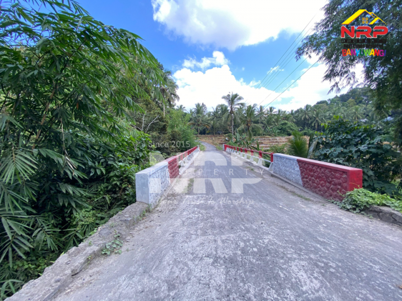Dijual Tanah tepi Sungai RIVERSIDE LAND FOR SALE di LICIN, BANYUWANGI Dijual tanah murah tepi sungai di Licin Banyuwangi  RIVERSIDE LAND FOR SALE di LICIN, BANYUWANGI ?????
Tanah tepi sungai. Hidden gem di kawasan wisata Licin.
Tanah dengan kontur terasering alami dan berada NRP BANYUWANGI