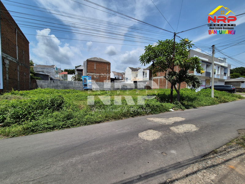 Dijual tanah/ruko/rukos sesuai kebutuhan di Kawasan Jl Kepiting Banyuwangi Dijual tanah/ruko/rukos sesuai kebutuhan di Kawasan Jl Kepiting Banyuwangi Kesempatan memiliki aset komersial di lokasi yang berkembang dan memiliki potensi tinggi untuk usaha maupun investasi jangka panjang.
Dijual tanah/ruko/rukos NRP BANYUWANGI