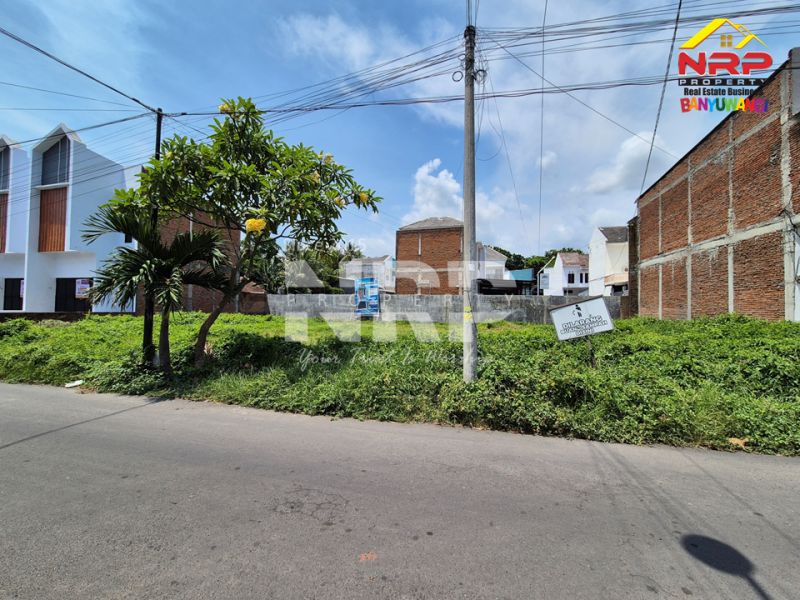 Dijual tanah/ruko/rukos sesuai kebutuhan di Kawasan Jl Kepiting Banyuwangi Dijual tanah/ruko/rukos sesuai kebutuhan di Kawasan Jl Kepiting Banyuwangi Kesempatan memiliki aset komersial di lokasi yang berkembang dan memiliki potensi tinggi untuk usaha maupun investasi jangka panjang.
Dijual tanah/ruko/rukos NRP BANYUWANGI