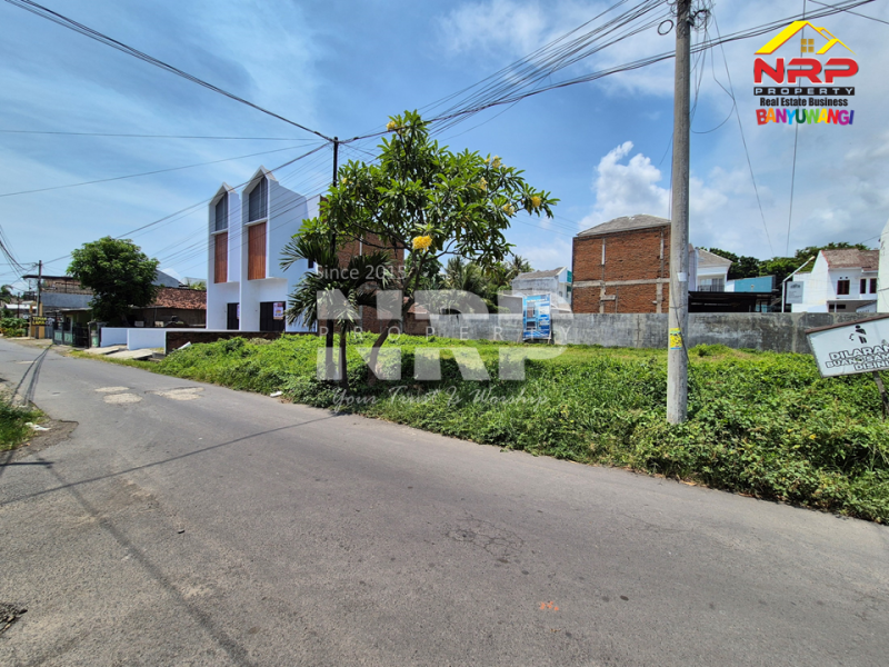 Dijual tanah/ruko/rukos sesuai kebutuhan di Kawasan Jl Kepiting Banyuwangi Dijual tanah/ruko/rukos sesuai kebutuhan di Kawasan Jl Kepiting Banyuwangi Kesempatan memiliki aset komersial di lokasi yang berkembang dan memiliki potensi tinggi untuk usaha maupun investasi jangka panjang.
Dijual tanah/ruko/rukos NRP BANYUWANGI