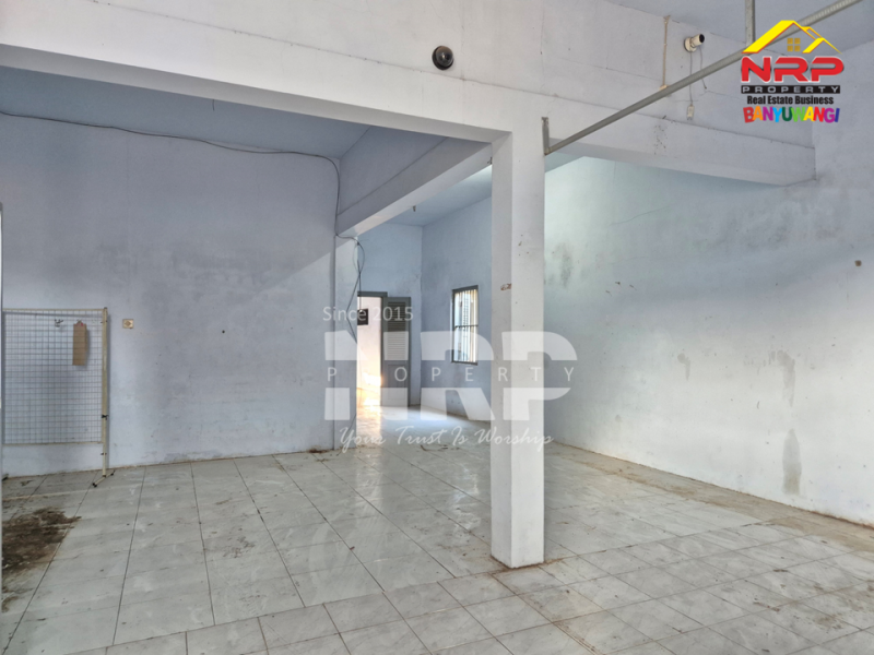 Dijual Toko dan Rumah di Ujung Desa Gitik, Rogojampi - Banyuwangi  Dijual Toko dan Rumah di Ujung Desa Gitik, Rogojampi - Banyuwangi  Dijual Toko dan Rumah di Ujung Desa Gitik, Rogojampi - Banyuwangi&nbsp;
Ruko pojok berada ujung desa. Cocok untuk toko sembako/grosiran, toko kue NRP BANYUWANGI