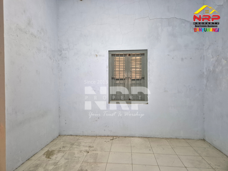 Dijual Toko dan Rumah di Ujung Desa Gitik, Rogojampi - Banyuwangi  Dijual Toko dan Rumah di Ujung Desa Gitik, Rogojampi - Banyuwangi  Dijual Toko dan Rumah di Ujung Desa Gitik, Rogojampi - Banyuwangi&nbsp;
Ruko pojok berada ujung desa. Cocok untuk toko sembako/grosiran, toko kue NRP BANYUWANGI