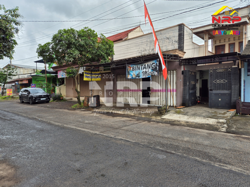 Dijual Toko dan Rumah  Lantai 2 hanya 10 meter dari Jl. Srono - Benculuk.  Dijual Toko dan Rumah  Lantai 2 hanya 10 meter dari Jl. Srono - Benculuk.  Dijual Toko dan Rumah&nbsp; Lantai 2 hanya 10 meter dari Jl. Srono - Benculuk.&nbsp;
Berada di Pusat Bisnis dan Kuliner Srono

Luas Tanah 270 M2
Luas NRP BANYUWANGI