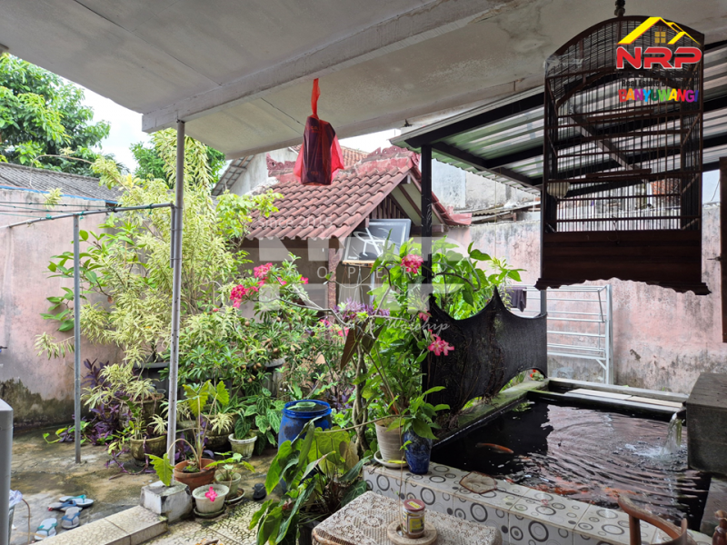 Dijual Toko dan Rumah  Lantai 2 hanya 10 meter dari Jl. Srono - Benculuk. Dijual Toko dan Rumah  Lantai 2 hanya 10 meter dari Jl. Srono - Benculuk. Dijual Toko dan Rumah&nbsp; Lantai 2 hanya 10 meter dari Jl. Srono - Benculuk.&nbsp;
Berada di Pusat Bisnis dan Kuliner Srono

Luas Tanah 270 M2
Luas NRP BANYUWANGI