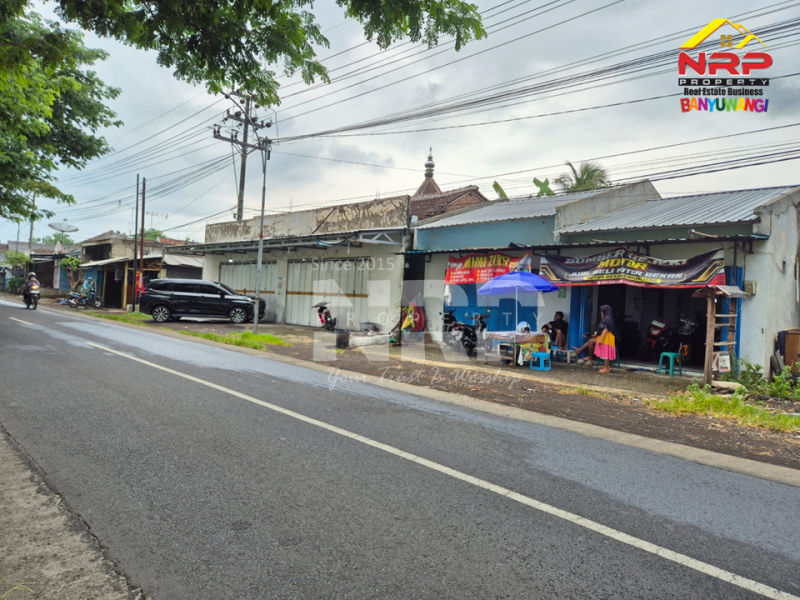 Dijual Toko di tepi Jl. Raya Kalistail, Genteng - Banyuwangi  Dijual Toko di tepi Jl. Raya Kalistail, Genteng - Banyuwangi  Dijual Toko di tepi Jl. Raya Kalistail, Genteng - Banyuwangi&nbsp;
3 Menit dari RTH Maron Genteng. Cocok untuk usaha sembako, warung, showroom NRP BANYUWANGI