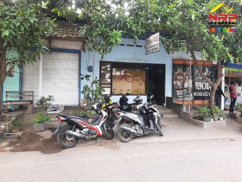 Dijual Toko Strategis di Pasar Pangklang Jl. Ikan Lumba - Lumba - Bwi Dijual Toko Strategis di Pasar Pangklang Jl. Ikan Lumba - Lumba - Bwi Dijual Toko Strategis di Pasar Pangklang Jl. Ikan Lumba - Lumba - Bwi
Cocok Untuk Ruang Usaha Cafe, Barber shop, Toko dll
Dilengkapi Legalitas dari NRP BANYUWANGI