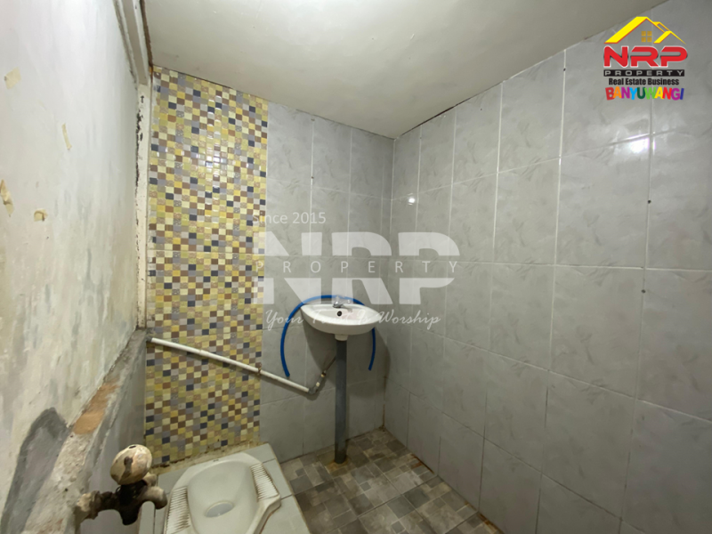 Dijual Toko Strategis di tepi Jl. Wahid Hasyim - Banyuwangi  Dijual Toko Strategis di tepi Jl. Wahid Hasyim - Banyuwangi  Dijual Toko Strategis di tepi Jl. Wahid Hasyim - Banyuwangi&nbsp;
Terletak di kawasan sentra bisnis, pertokoan dan perkantoran.&nbsp;
Cocok untuk Toko, NRP BANYUWANGI