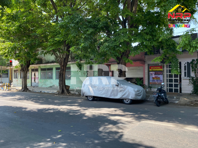 Dijual Toko Strategis di tepi Jl. Wahid Hasyim - Banyuwangi  Dijual Toko Strategis di tepi Jl. Wahid Hasyim - Banyuwangi  Dijual Toko Strategis di tepi Jl. Wahid Hasyim - Banyuwangi&nbsp;
Terletak di kawasan sentra bisnis, pertokoan dan perkantoran.&nbsp;
Cocok untuk Toko, NRP BANYUWANGI