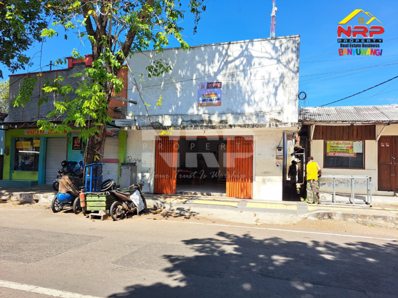 Dijual Toko Strategis di tepi Jl. Wahid Hasyim - Banyuwangi  Dijual Toko Strategis di tepi Jl. Wahid Hasyim - Banyuwangi  Dijual Toko Strategis di tepi Jl. Wahid Hasyim - Banyuwangi&nbsp;
Terletak di kawasan sentra bisnis, pertokoan dan perkantoran.&nbsp;
Cocok untuk Toko, NRP BANYUWANGI