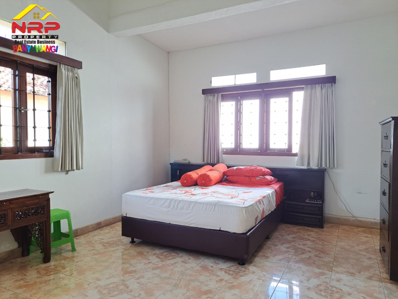 Dijual Villa Classic Strategis 100 Meter dari Jl. Yos Sudarso - Banyuwangi  Dijual Villa Classic Strategis 100 Meter dari Jl. Yos Sudarso - Banyuwangi  Dijual Villa Classic Strategis 100 Meter dari Jl. Yos Sudarso - Banyuwangi&nbsp;
Berada 500 meter dari Kawasan Pantai Cacalan Asri.&nbsp;
Akses jln roda NRP BANYUWANGI