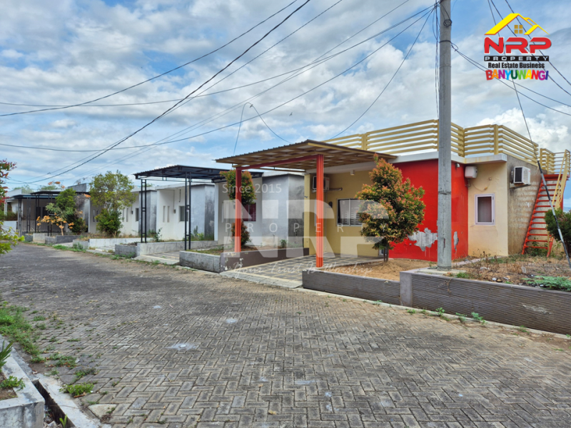 Dijual Vila Murah dengan View Pantai Di Ketapang - Banyuwangi Dijual Vila Murah dengan View Pantai Di Ketapang - Banyuwangi Dijual Villa Pribadi Full Prabot dengan View Pantai Di Ketapang - Banyuwangi
Lokasi Strategis Terletak di Dataran Tinggi. Akses Jl. Raya Situbondo NRP BANYUWANGI