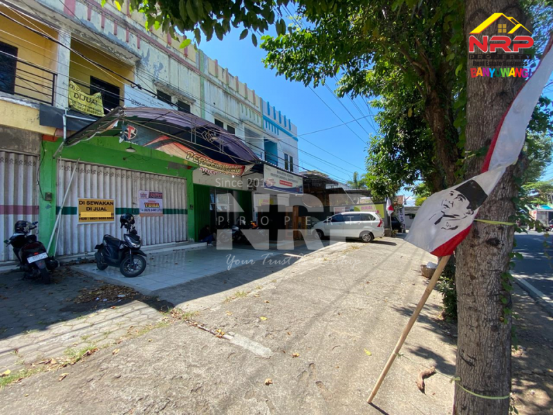 Dijual/Disewakan Ruko Prospek 2 Lantai ditepi Jl. MH Thamrin - Banyuwangi  Dijual/Disewakan Ruko Prospek 2 Lantai ditepi Jl. MH Thamrin - Banyuwangi  Dijual/Disewakan Ruko Prospek 2 Lantai ditepi Jl. MH Thamrin - Banyuwangi&nbsp;
Berada dikawasan bisnis aktif dan kompleks pertokoan banyuwangi

Luas Tanah NRP BANYUWANGI