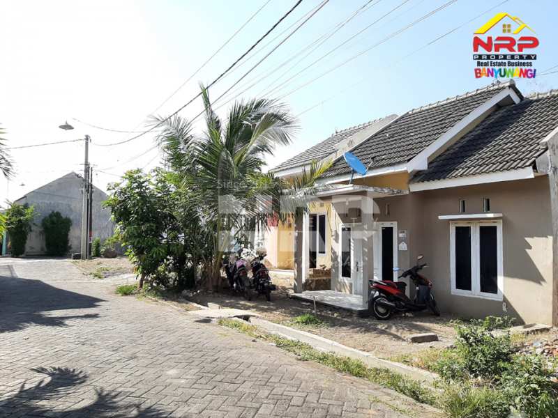 Dijual/Oper Kredit Rumah Cantik  Siap Huni Di Perum. Puri Brawijaya Banyuwangi Dijual/Oper Kredit Rumah Cantik  Siap Huni Di Perum. Puri Brawijaya Banyuwangi Dijual/Oper Kredit Rumah Cantik&nbsp; Siap Huni Di Perum. Puri Brawijaya Banyuwangi
Hunian Strategis Pusat Kota dengan Lingkungan sejuk, asri dan mudah NRP BANYUWANGI