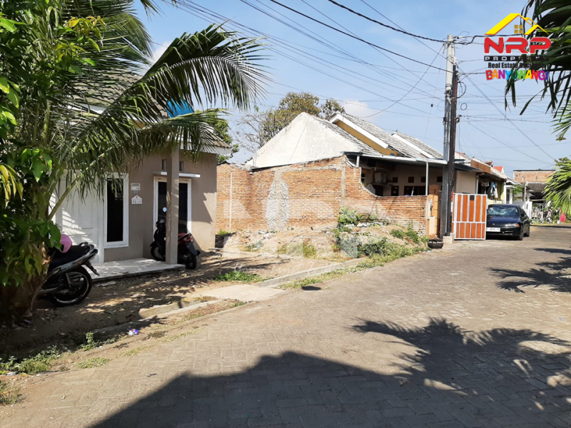 Dijual/Oper Kredit Rumah Cantik  Siap Huni Di Perum. Puri Brawijaya Banyuwangi Dijual/Oper Kredit Rumah Cantik  Siap Huni Di Perum. Puri Brawijaya Banyuwangi Dijual/Oper Kredit Rumah Cantik&nbsp; Siap Huni Di Perum. Puri Brawijaya Banyuwangi
Hunian Strategis Pusat Kota dengan Lingkungan sejuk, asri dan mudah NRP BANYUWANGI