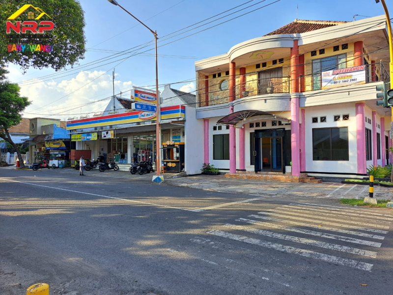 Disewa Murah Ruko Strategis 2 Lantai  di Jl. Letqol Istiqlal  - Bwi Disewa Murah Ruko Strategis 2 Lantai  di Jl. Letqol Istiqlal  - Bwi isewa Murah Ruko Strategis 2 Lantai&nbsp; di Jl. Letqol Istiqlal&nbsp; - Bwi
Terletak di Kawasan bisnis aktif, dekat fasilitas pendidikan dan NRP BANYUWANGI