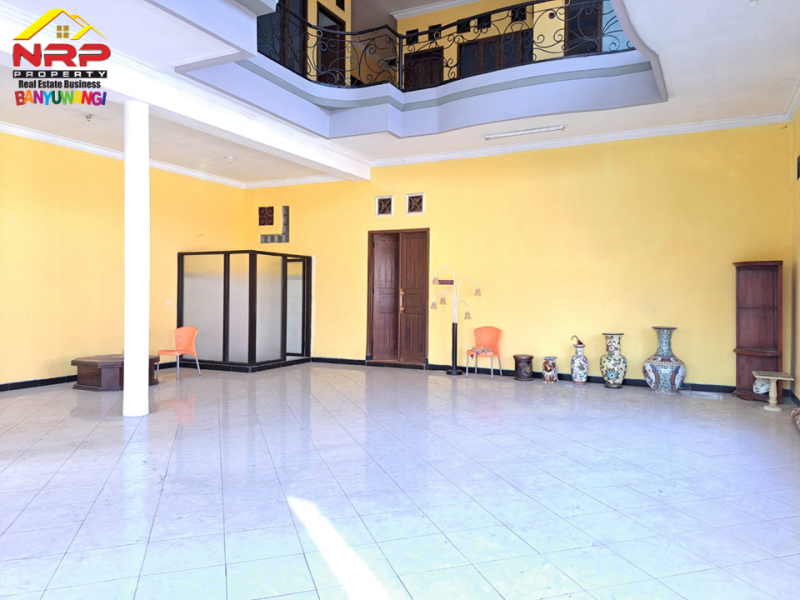 Disewa Murah Ruko Strategis 2 Lantai  di Jl. Letqol Istiqlal  - Bwi Disewa Murah Ruko Strategis 2 Lantai  di Jl. Letqol Istiqlal  - Bwi isewa Murah Ruko Strategis 2 Lantai&nbsp; di Jl. Letqol Istiqlal&nbsp; - Bwi
Terletak di Kawasan bisnis aktif, dekat fasilitas pendidikan dan NRP BANYUWANGI
