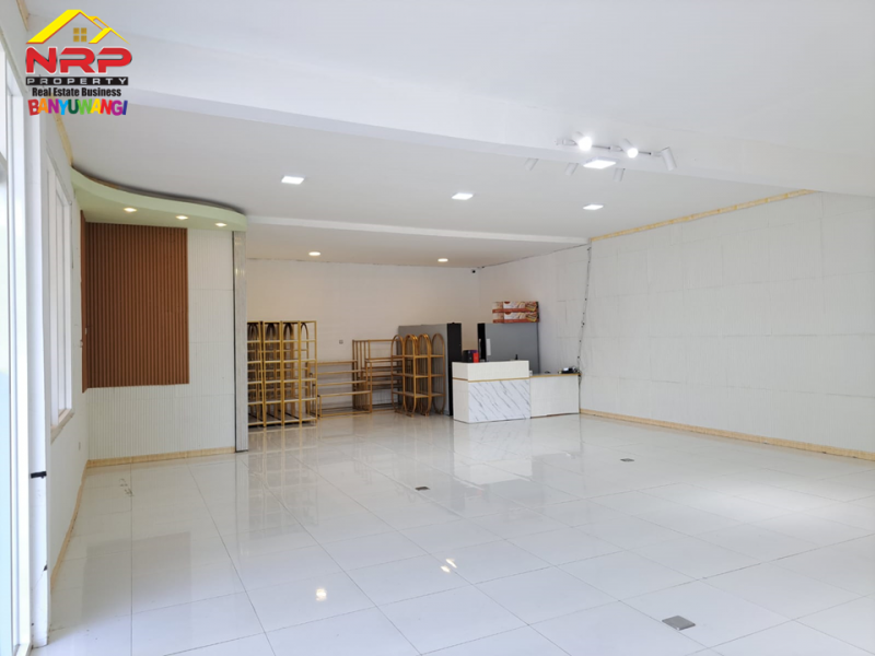 Disewa Ruang Usaha Strategi di Belakang SMK PGRI 1 Banyuwangi  Disewa Ruang Usaha Strategi di Belakang SMK PGRI 1 Banyuwangi  Disewa Ruang Usaha Strategi di Belakang SMK PGRI 1 Banyuwangi&nbsp;
50 Meter dari Jl. Hos Cokroaminoto, Cungking&nbsp;
Berada di kawasan pendidikan ternama NRP BANYUWANGI