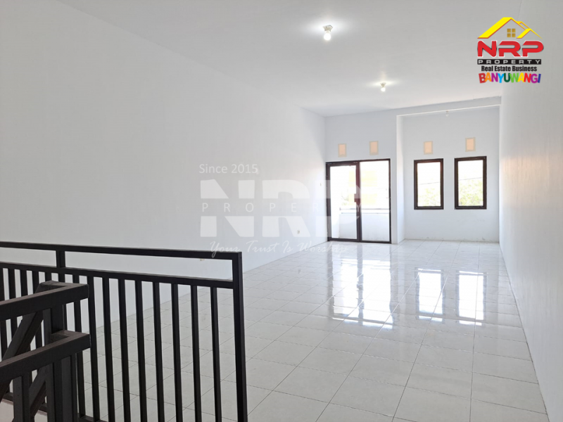 Disewa Ruko Strategis tepi Jl. Gajah Mada - Banyuwangi  Disewa Ruko Strategis tepi Jl. Gajah Mada - Banyuwangi  Disewa Ruko Strategis tepi Jl. Gajah Mada - Banyuwangi&nbsp;
Cocok untuk kantor, studio foto, toko, maupun usaha lainnya.&nbsp;
Dekat pusat pendidikan dan NRP BANYUWANGI
