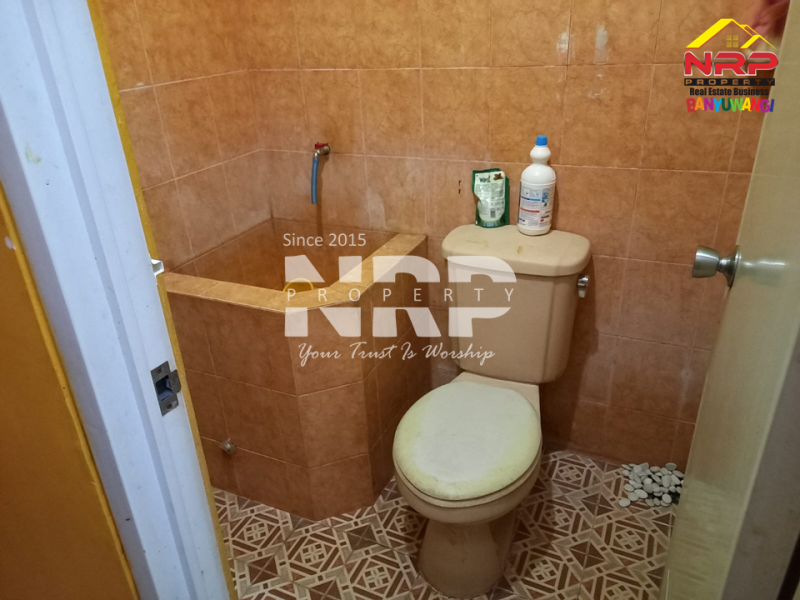 Disewa Rumah Hook di Perum. Mendut Regency - Banyuwangi  Disewa Rumah Hook di Perum. Mendut Regency - Banyuwangi  Disewa Rumah Hook di Perum. Mendut Regency - Banyuwangi&nbsp;
Hunian Exclusive terletak di Kawasan Perumahan Elit di Pusat Kota Banyuwangi

Luas Tanah : 147 NRP BANYUWANGI
