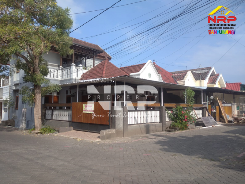 Disewa Rumah Hook di Perum. Mendut Regency - Banyuwangi  Disewa Rumah Hook di Perum. Mendut Regency - Banyuwangi  Disewa Rumah Hook di Perum. Mendut Regency - Banyuwangi&nbsp;
Hunian Exclusive terletak di Kawasan Perumahan Elit di Pusat Kota Banyuwangi

Luas Tanah : 147 NRP BANYUWANGI