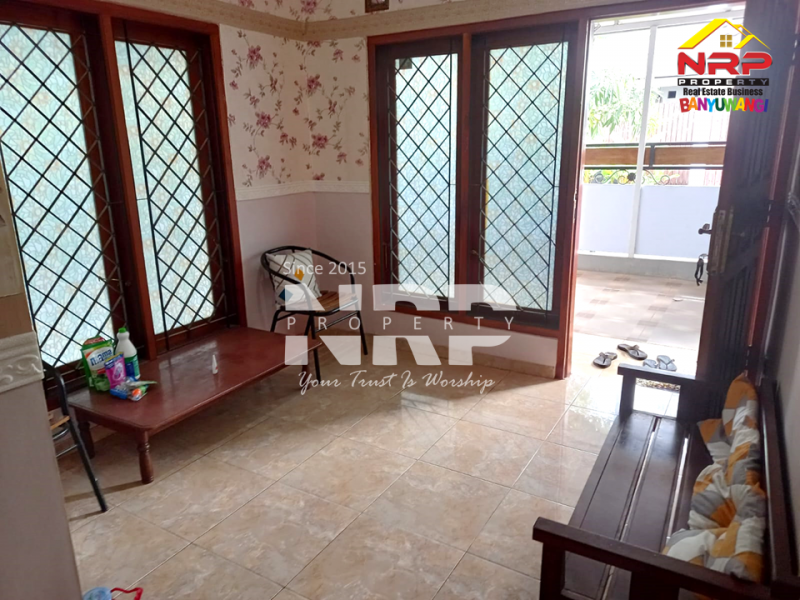 Disewa Rumah Hook di Perum. Mendut Regency - Banyuwangi  Disewa Rumah Hook di Perum. Mendut Regency - Banyuwangi  Disewa Rumah Hook di Perum. Mendut Regency - Banyuwangi&nbsp;
Hunian Exclusive terletak di Kawasan Perumahan Elit di Pusat Kota Banyuwangi

Luas Tanah : 147 NRP BANYUWANGI