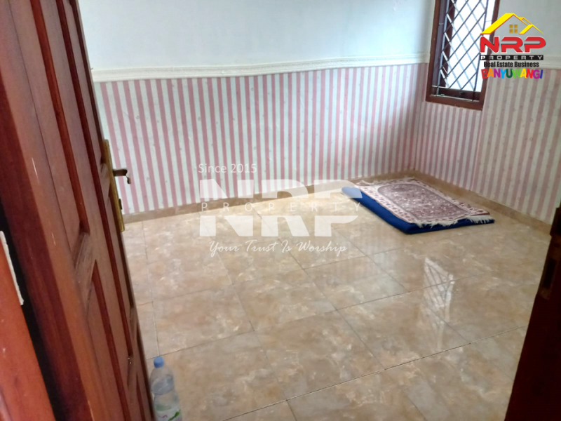 Disewa Rumah Hook di Perum. Mendut Regency - Banyuwangi  Disewa Rumah Hook di Perum. Mendut Regency - Banyuwangi  Disewa Rumah Hook di Perum. Mendut Regency - Banyuwangi&nbsp;
Hunian Exclusive terletak di Kawasan Perumahan Elit di Pusat Kota Banyuwangi

Luas Tanah : 147 NRP BANYUWANGI