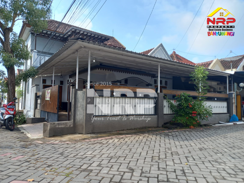 Disewa Rumah Hook di Perum. Mendut Regency - Banyuwangi  Disewa Rumah Hook di Perum. Mendut Regency - Banyuwangi  Disewa Rumah Hook di Perum. Mendut Regency - Banyuwangi&nbsp;
Hunian Exclusive terletak di Kawasan Perumahan Elit di Pusat Kota Banyuwangi

Luas Tanah : 147 NRP BANYUWANGI