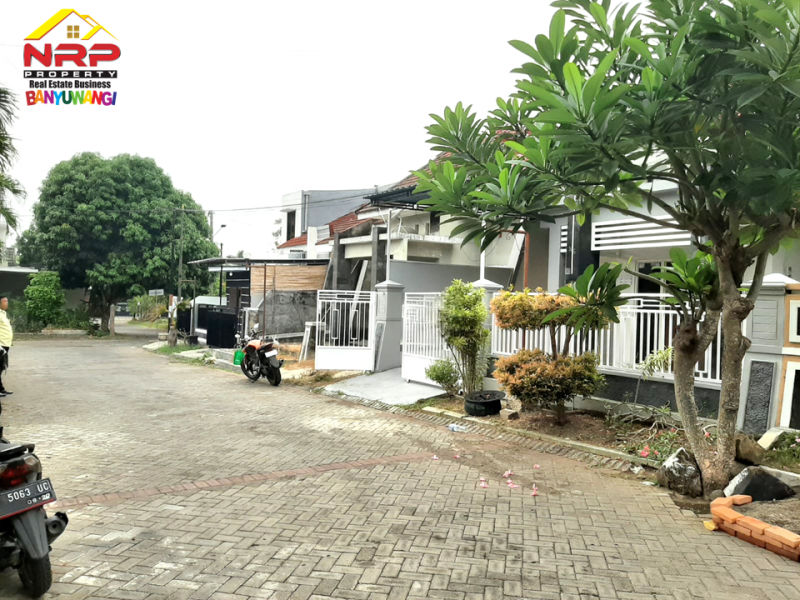 Disewa Rumah Siap Huni Full Furniture di Perum. Mendut Regency - Banyuwangi  Disewa Rumah Siap Huni Full Furniture di Perum. Mendut Regency - Banyuwangi  Disewa Rumah Siap Huni Full Furniture di Perum. Mendut Regency - Banyuwangi&nbsp;
Hunian Exclusive terletak di Kawasan Perumahan Elit di Pusat Kota NRP BANYUWANGI
