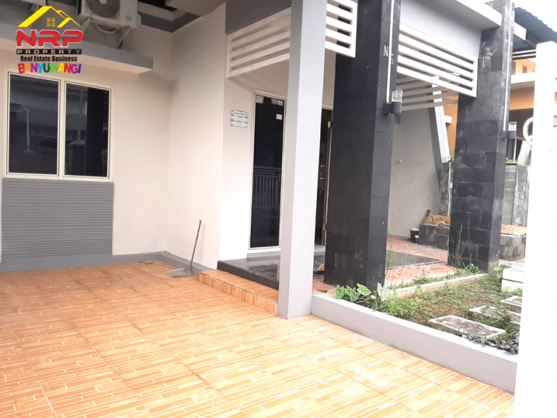 Disewa Rumah Siap Huni Full Furniture di Perum. Mendut Regency - Banyuwangi  Disewa Rumah Siap Huni Full Furniture di Perum. Mendut Regency - Banyuwangi  Disewa Rumah Siap Huni Full Furniture di Perum. Mendut Regency - Banyuwangi&nbsp;
Hunian Exclusive terletak di Kawasan Perumahan Elit di Pusat Kota NRP BANYUWANGI